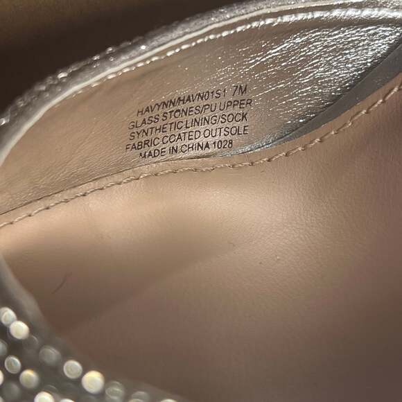 Steve Madden Silver Lucite Rhinestone Embellished Translucent Heels Shoes - Picture 7 of 7